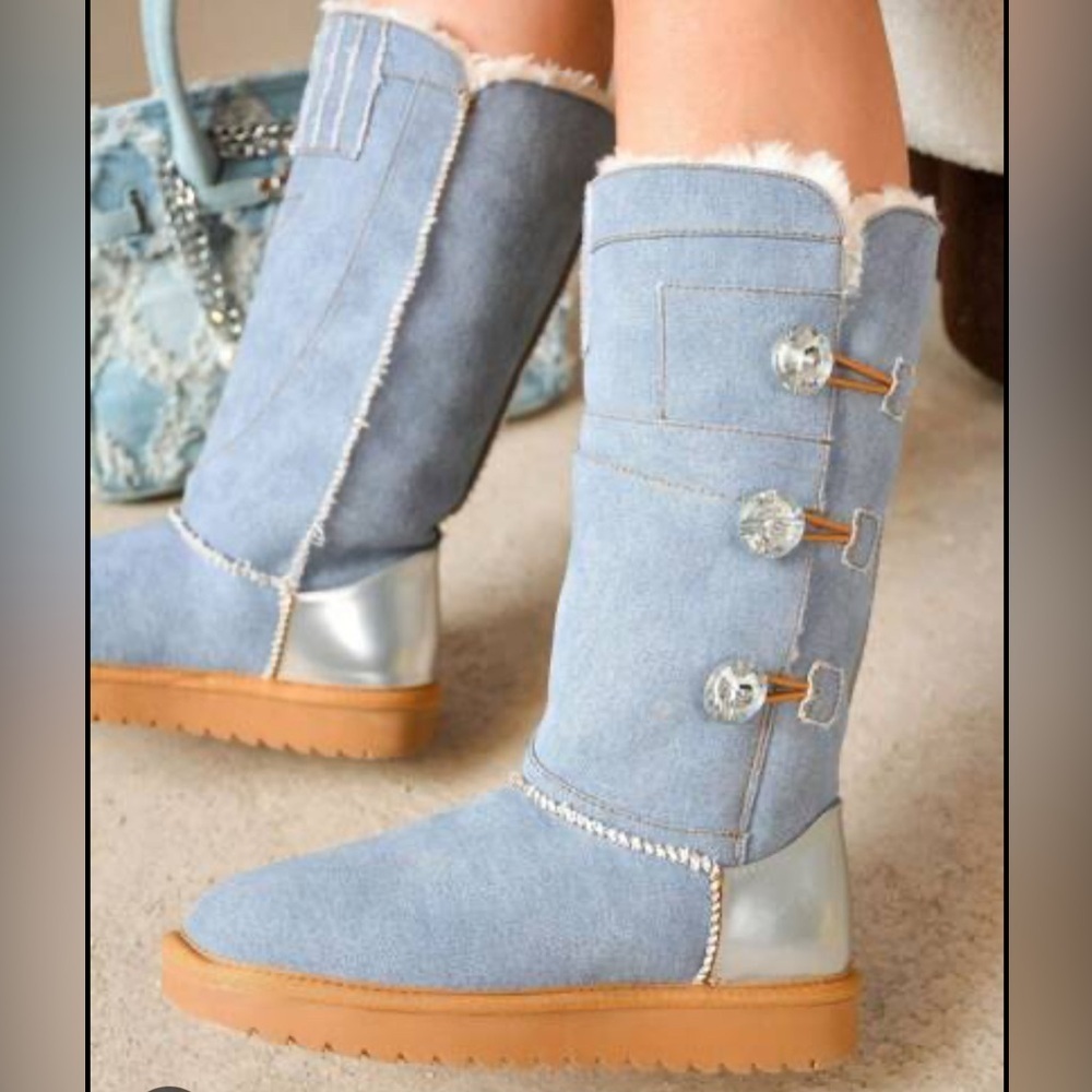 Fur-Lined Denim Lug Sole Booties Metallic Detail Women’s Size 7